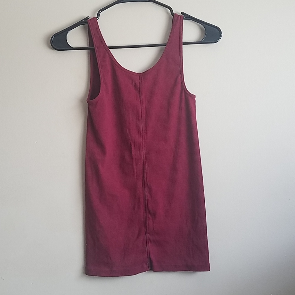 First-Layer Maroon Rib Knit Tank - Picture 3 of 4